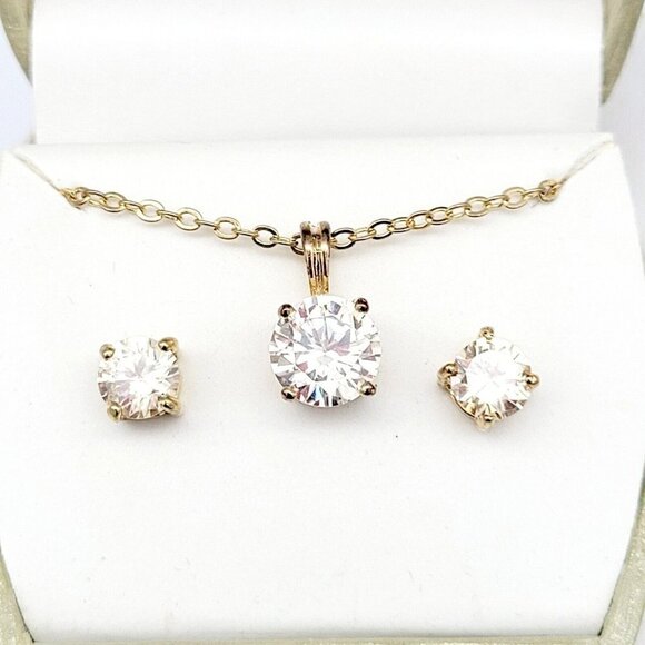 2 Piece Cubic Zirconia Necklace & Stud Earring Set Gold Tone NEW Box Is Broken - Picture 1 of 8